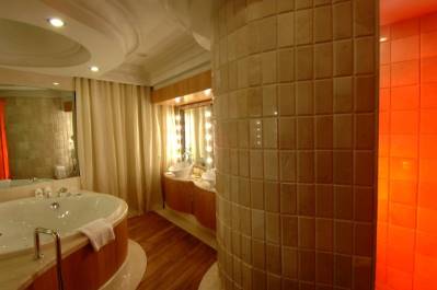 CALISTA LUXURY RESORT