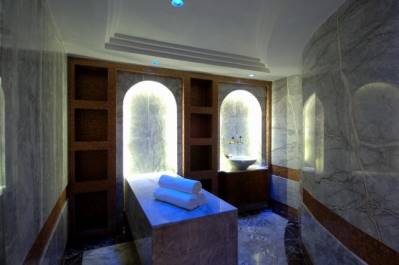 CALISTA LUXURY RESORT