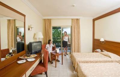 CRYSTAL PARAISO VERDE RESORT