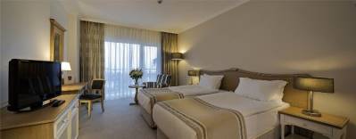 IC SANTAI FAMILY RESORT