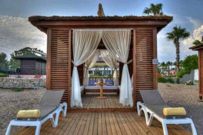 IC SANTAI FAMILY RESORT