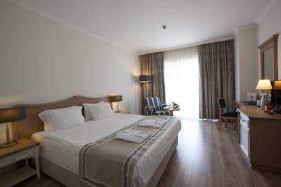 IC SANTAI FAMILY RESORT