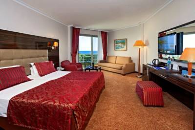 MARITIM PINE BEACH RESORT