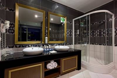 MARITIM PINE BEACH RESORT