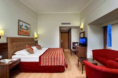 MARITIM PINE BEACH RESORT