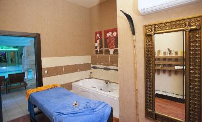 CRYSTAL TAT BEACH GOLF RESORT&SPA