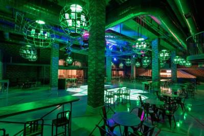 TITANIC DELUXE BELEK