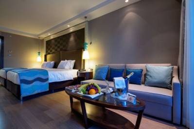 TITANIC DELUXE BELEK