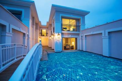 TITANIC DELUXE BELEK