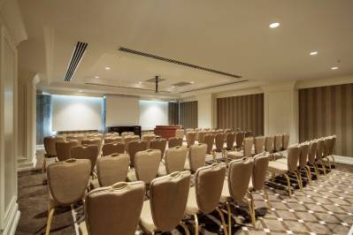 TITANIC DELUXE BELEK