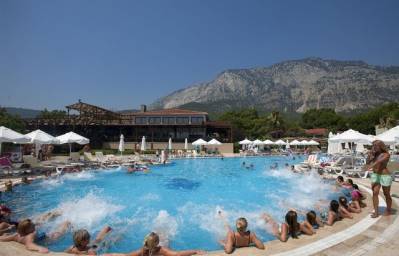 CRYSTAL FLORA BEACH RESORT