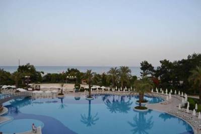 QUEENS PARK TEKIROVA