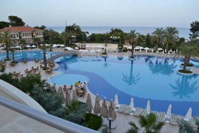 QUEENS PARK TEKIROVA