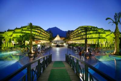 QUEENS PARK TEKIROVA