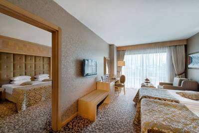 AVANTGARDE LUXURY RESORT