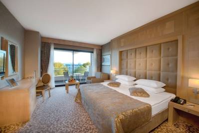 AVANTGARDE LUXURY RESORT