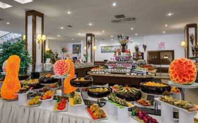 CRYSTAL AURA BEACH RESORT&SPA