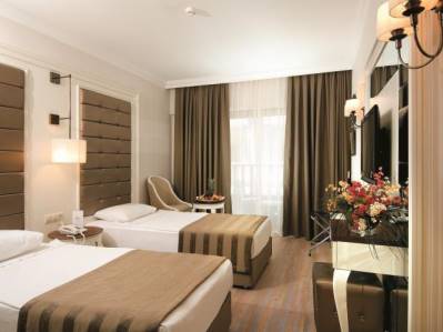 AYDINBEY FAMOUS RESORT