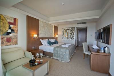 DIONIS HOTEL RESORT &SPA